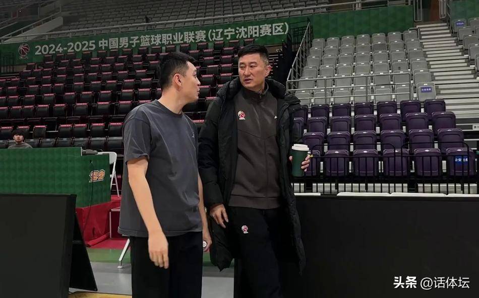 开云体育-关于今夜那不勒斯备战CBA常规赛，刷新队史纪录细节曝光，压力陡增，更衣室氛围转暖的信息-开云体育